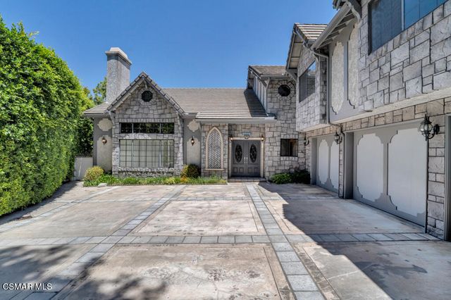 4526 Gloria Avenue, Encino, CA 91436