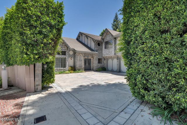 4526 Gloria Avenue, Encino, CA 91436