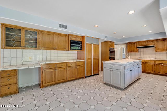 4526 Gloria Avenue, Encino, CA 91436