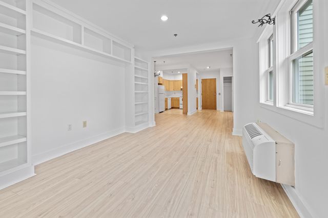 53 Lyme Rd Apt 10, Hanover, NH 03755
