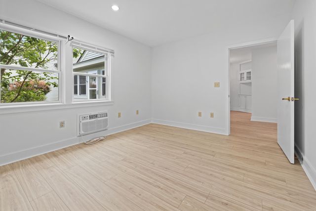 53 Lyme Rd Apt 10, Hanover, NH 03755