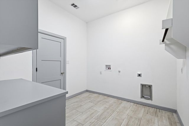 2541 Town View Drive, Cedar Hill, TX 75104