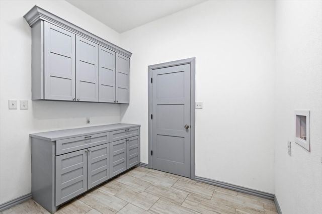 2541 Town View Drive, Cedar Hill, TX 75104