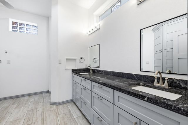 2541 Town View Drive, Cedar Hill, TX 75104