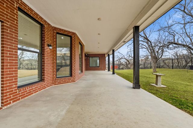 2541 Town View Drive, Cedar Hill, TX 75104