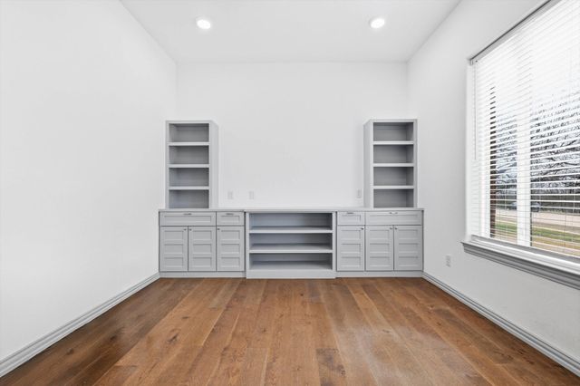 2541 Town View Drive, Cedar Hill, TX 75104