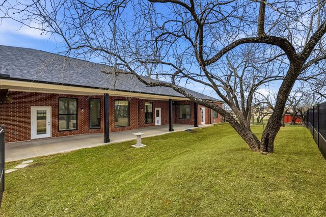 2541 Town View Drive, Cedar Hill, TX 75104