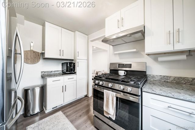 683 Graefield Court, Birmingham, MI 48009