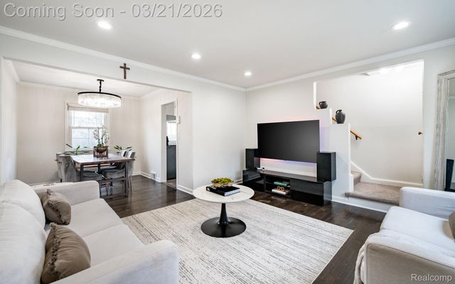 683 Graefield Court, Birmingham, MI 48009