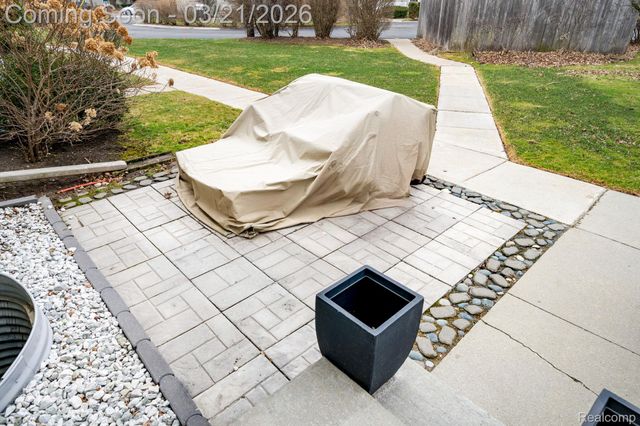 683 Graefield Court, Birmingham, MI 48009