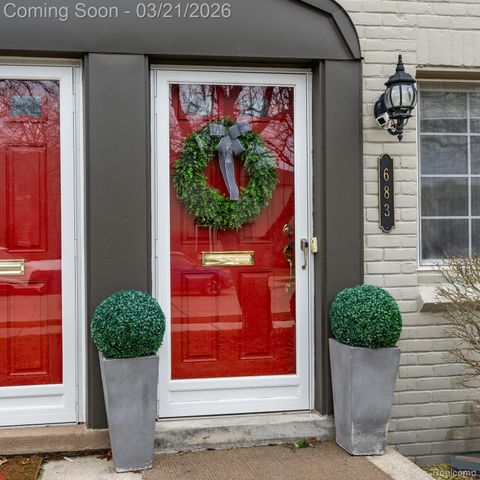 683 Graefield Court, Birmingham, MI 48009