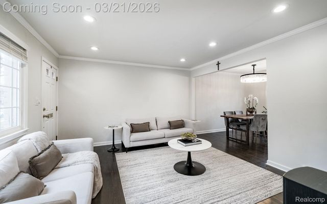 683 Graefield Court, Birmingham, MI 48009