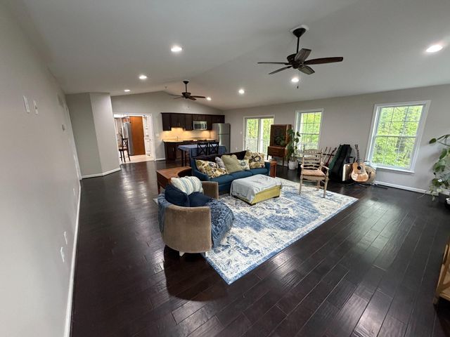 4001 YOUNG RD, Millers, MD 21102