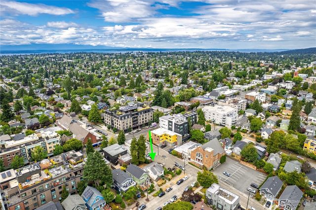 6823 Phinney Avenue N, Seattle, WA 98103
