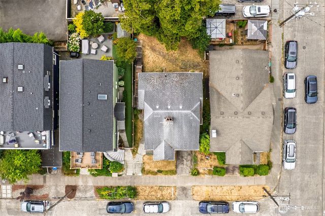 6823 Phinney Avenue N, Seattle, WA 98103