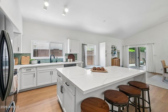 1859 E BRENTRUP Drive, Tempe, AZ 85283