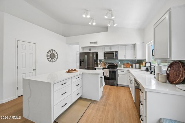1859 E BRENTRUP Drive, Tempe, AZ 85283