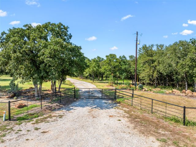 6294 Bugscuffle Road, Bowie, TX 76230