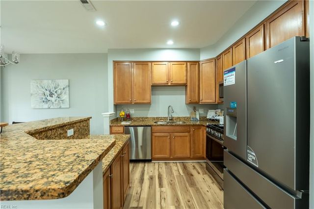 206 Ashton DR, Yorktown, VA 23690
