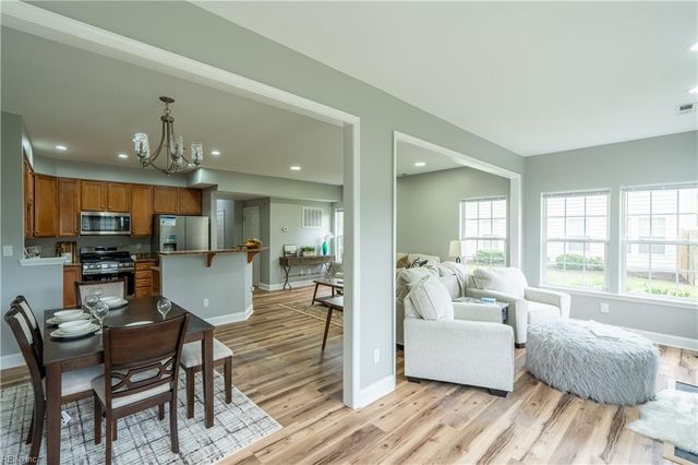 206 Ashton DR, Yorktown, VA 23690