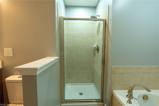 206 Ashton DR, Yorktown, VA 23690