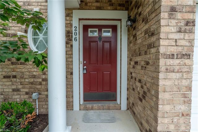 206 Ashton DR, Yorktown, VA 23690