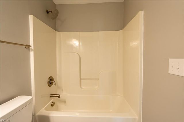 206 Ashton DR, Yorktown, VA 23690