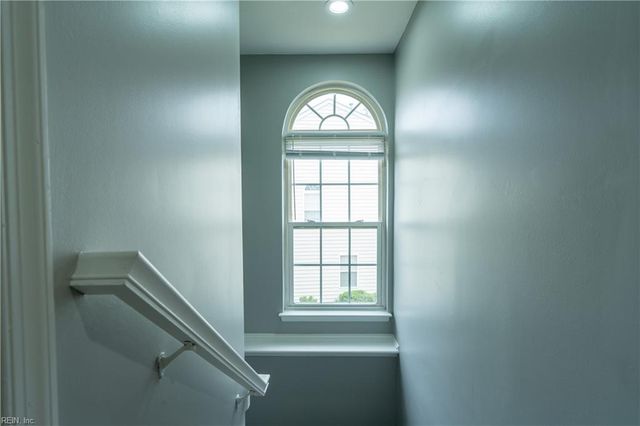 206 Ashton DR, Yorktown, VA 23690
