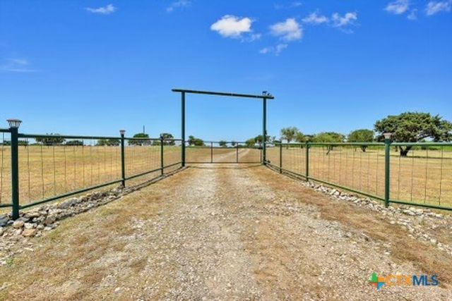 820 County Road 339, Moody, TX 76557