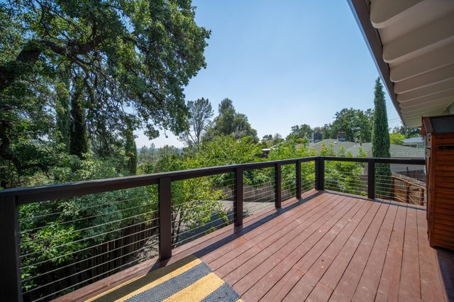 303 Pearl Street, Redding, CA 96003
