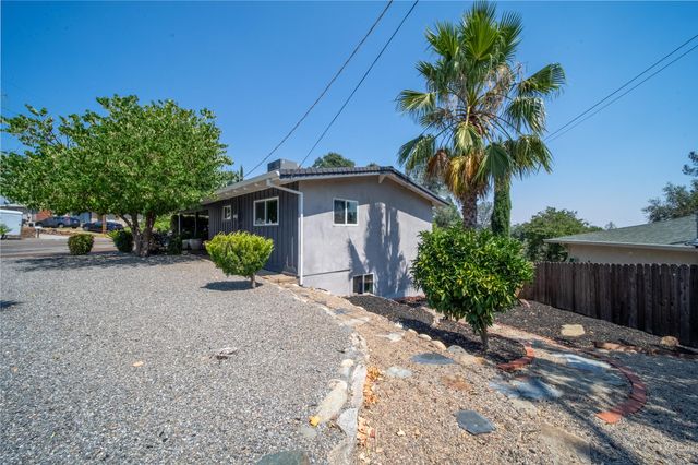 303 Pearl Street, Redding, CA 96003
