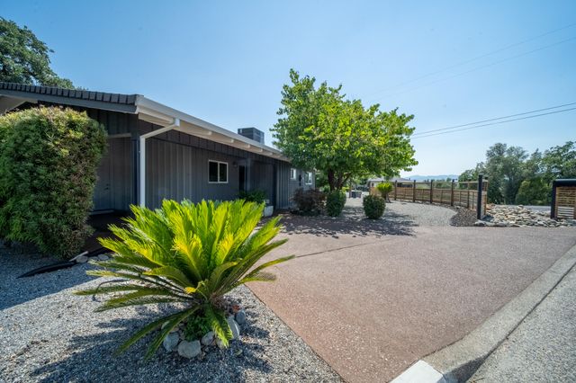 303 Pearl Street, Redding, CA 96003