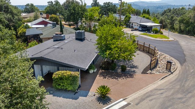 303 Pearl Street, Redding, CA 96003