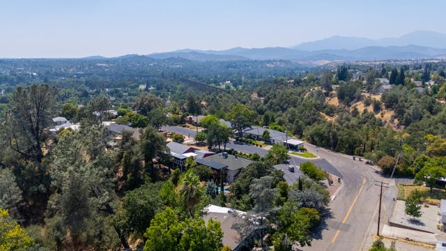 303 Pearl Street, Redding, CA 96003