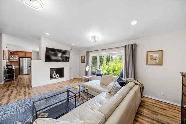 303 Pearl Street, Redding, CA 96003