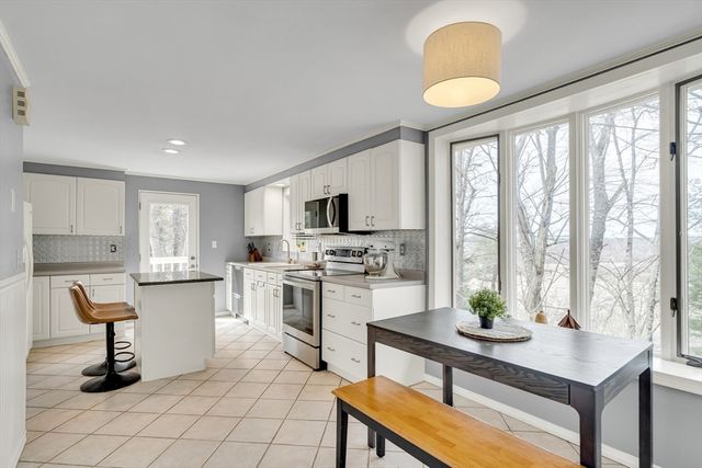 346 Still River Rd, Bolton, MA 01740