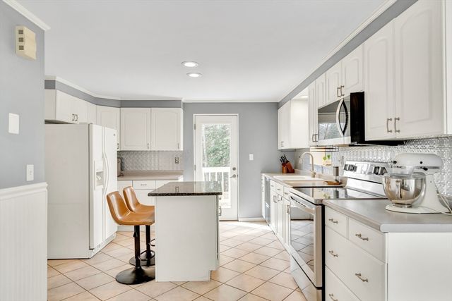 346 Still River Rd, Bolton, MA 01740