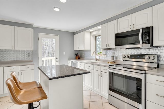 346 Still River Rd, Bolton, MA 01740