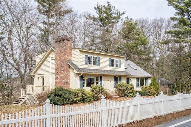 346 Still River Rd, Bolton, MA 01740
