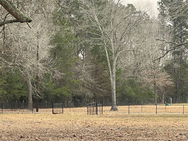 545 County Road 3017, Dayton, TX 77535