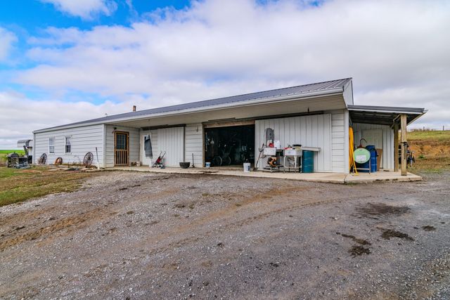 2700 Upper Sharpsburg Road, Carlisle, KY 40311