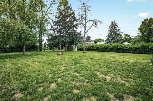1602 Drury Court, Eau Claire, WI 54703