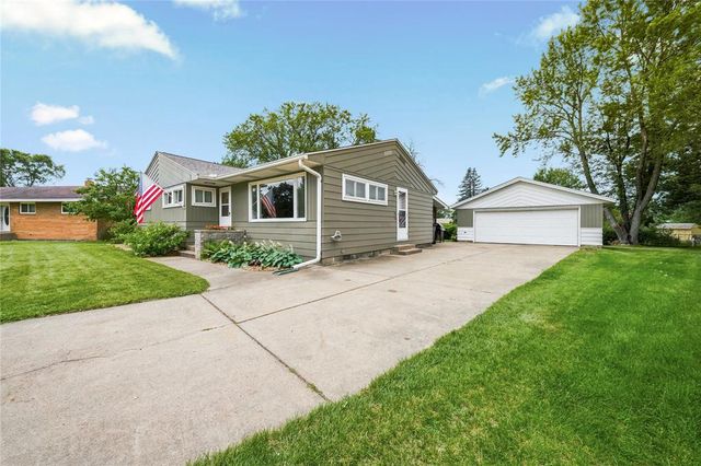 1602 Drury Court, Eau Claire, WI 54703
