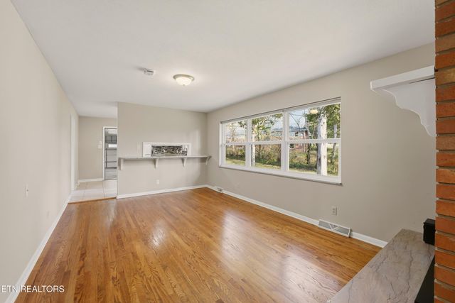 104 Case Lane, Oak Ridge, TN 37830