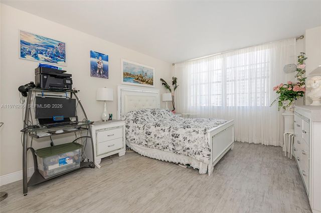 2801 NE 183rd St 1108W, Aventura, FL 33160