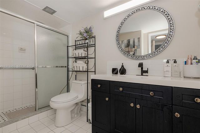 2801 NE 183rd St 1108W, Aventura, FL 33160