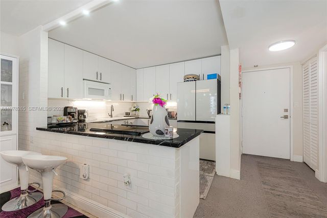 2801 NE 183rd St 1108W, Aventura, FL 33160