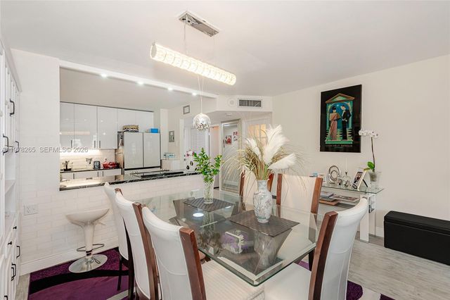 2801 NE 183rd St 1108W, Aventura, FL 33160