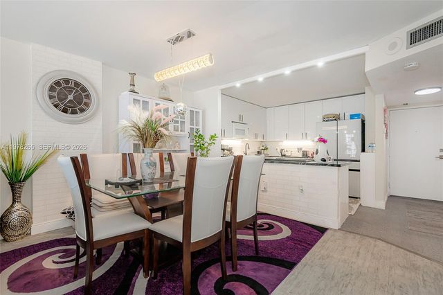 2801 NE 183rd St 1108W, Aventura, FL 33160