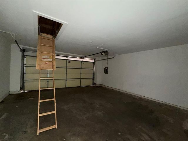 2831 Indian Creek Boulevard, Oklahoma City, OK 73120